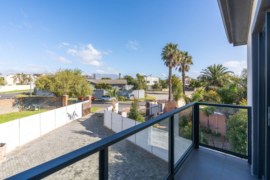 To Let 4 Bedroom Property for Rent in Milnerton Ridge Western Cape